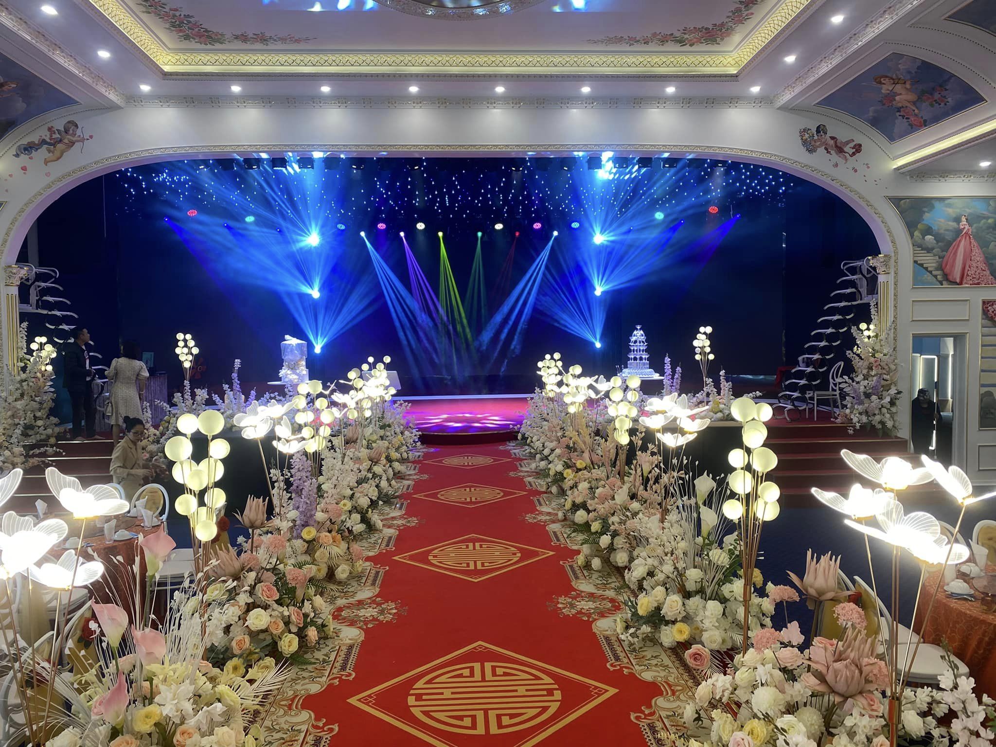 Âm thanh ánh sáng tiệc cưới