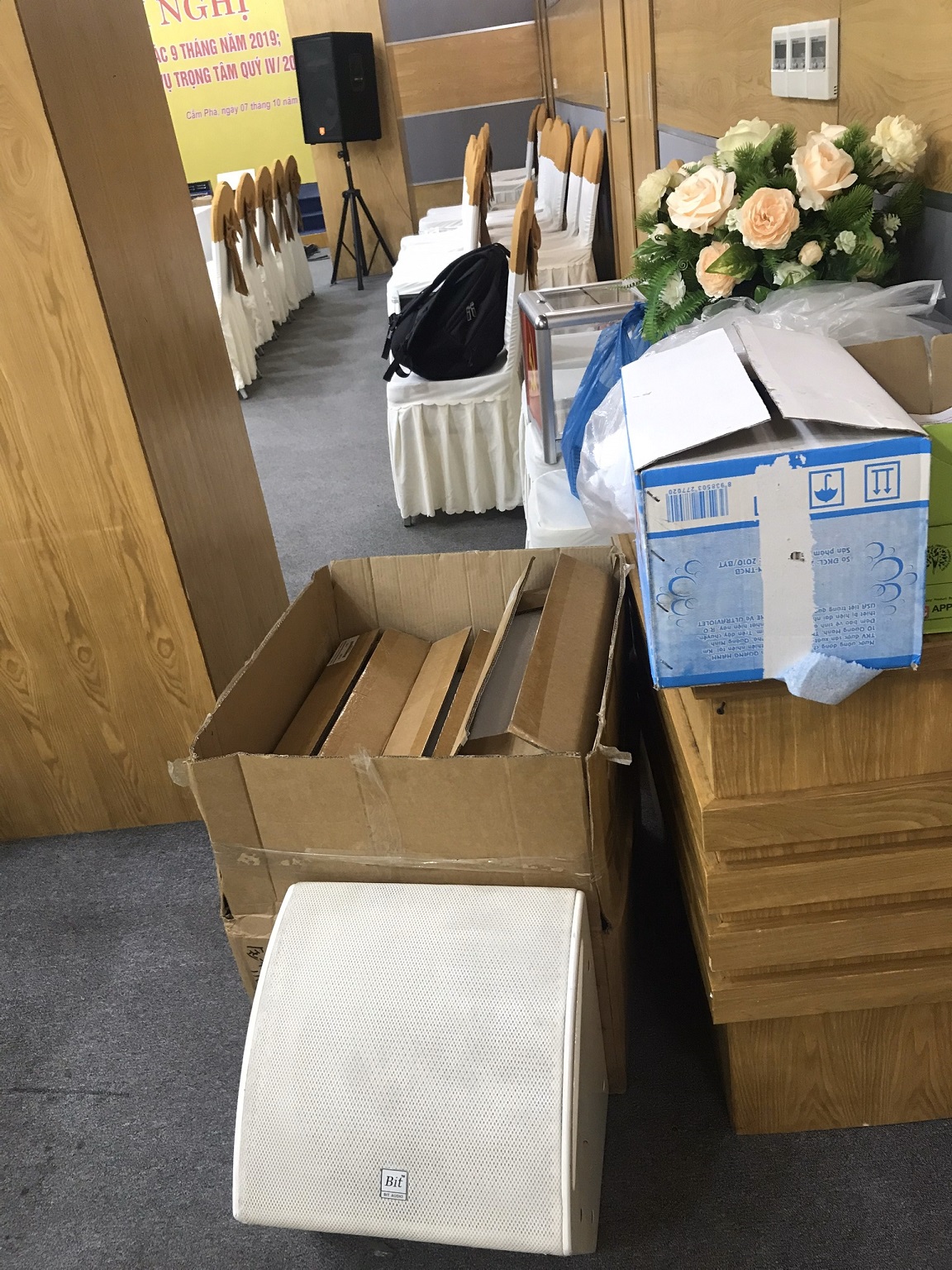 Hội trường công ty than Cẩm Phả
