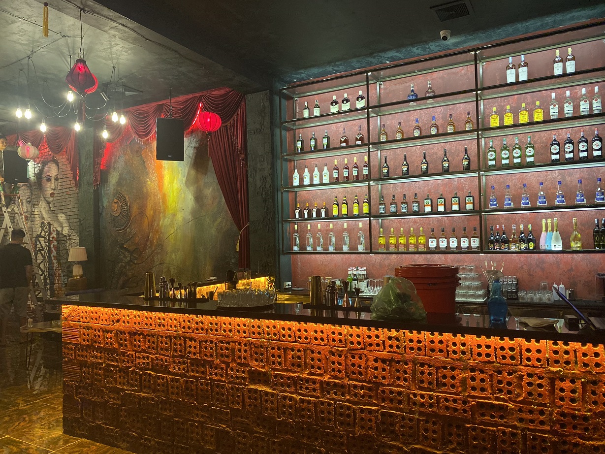 Sky Pub - Âm thanh nhập khẩu Italia (1)