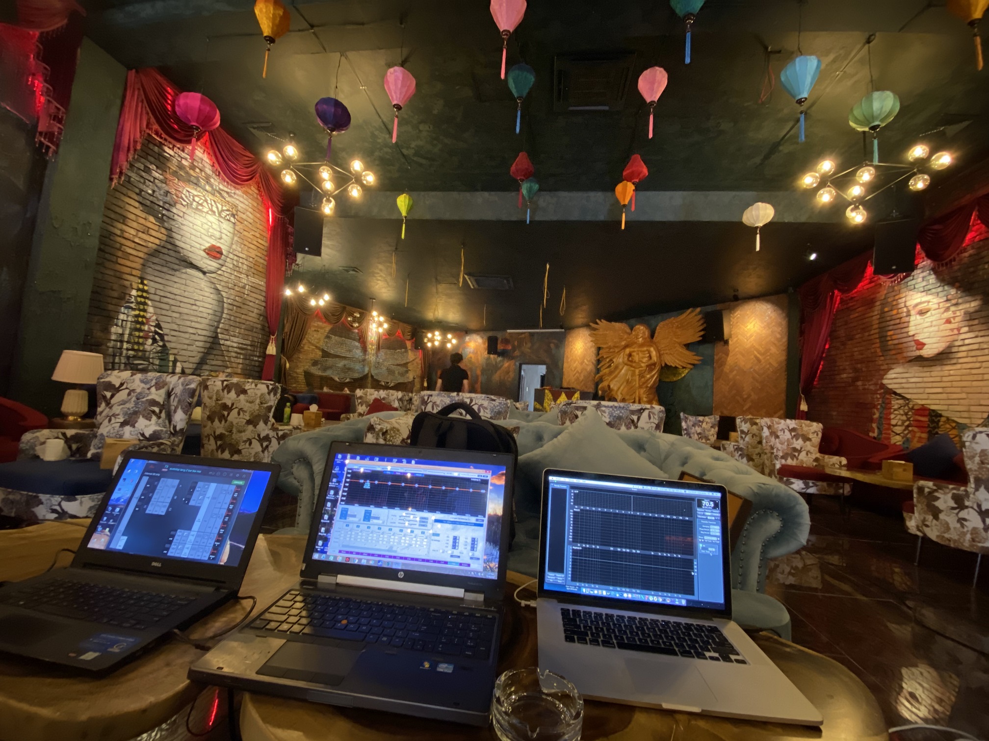 Sky Pub - Âm thanh nhập khẩu Italia (1)